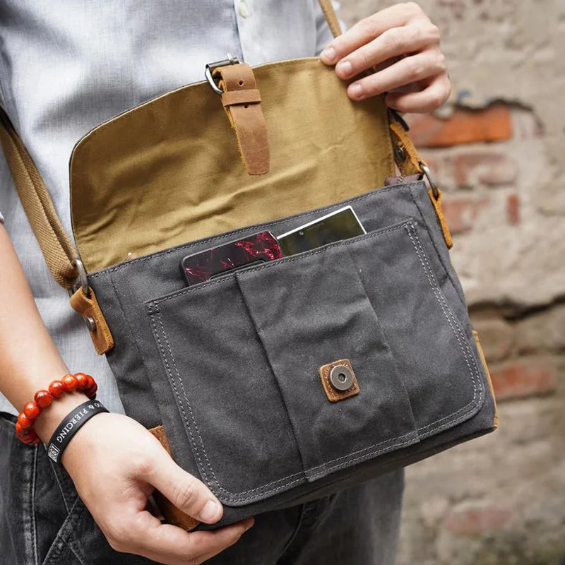 European-Style Timeless Vintage Waxed Canvas Crossbody Daily Commute Messenger Bag